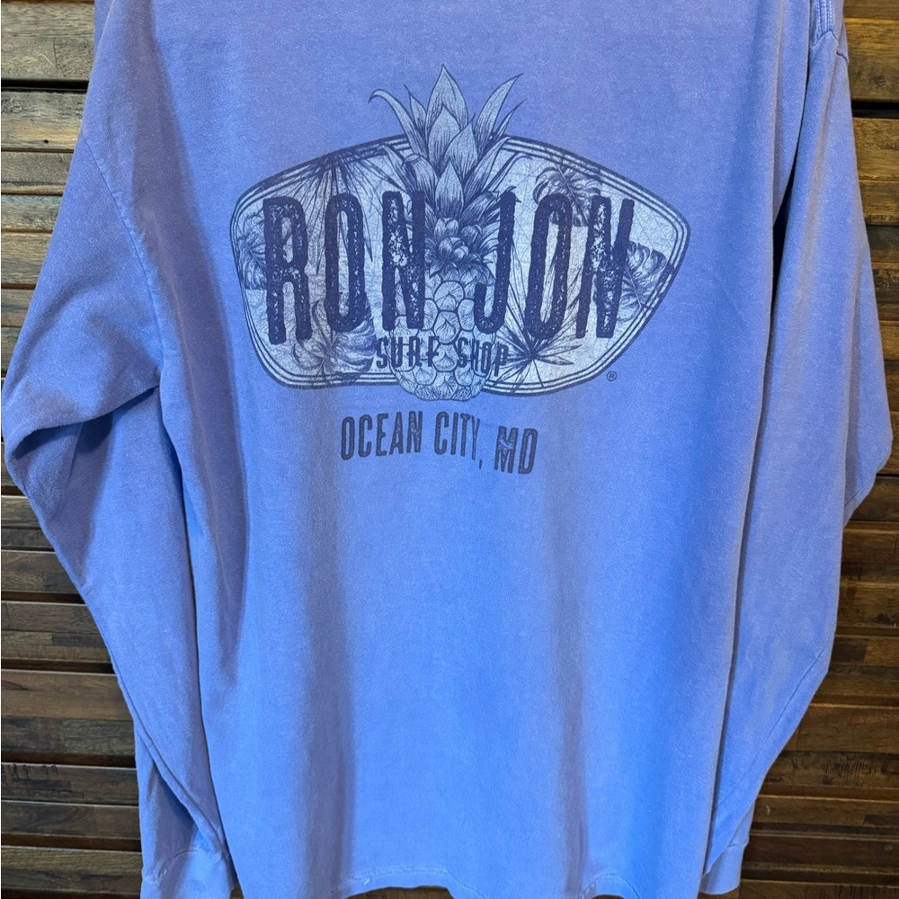 Ron Jon Surf‎ Shop Blue Long Sleeved Tshirt Large Ocean City MD Pineapple
